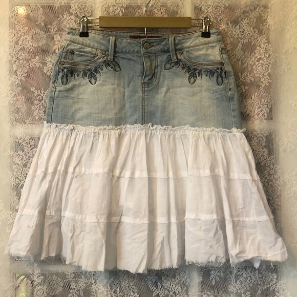 Vintage Y2K Hint Jeans Denim Skirt Light Blue Size 5 Tiered Cotton Distressed - Picture 1 of 14
